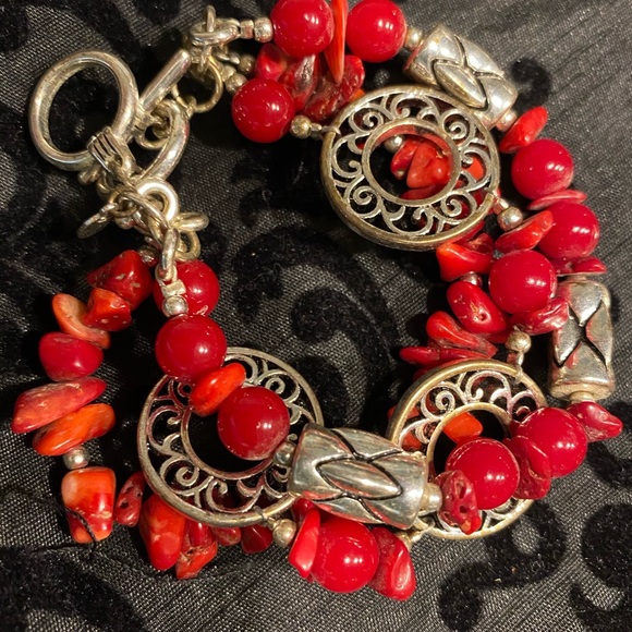 Red stone necklace and bracelet set - Picture 3 of 3